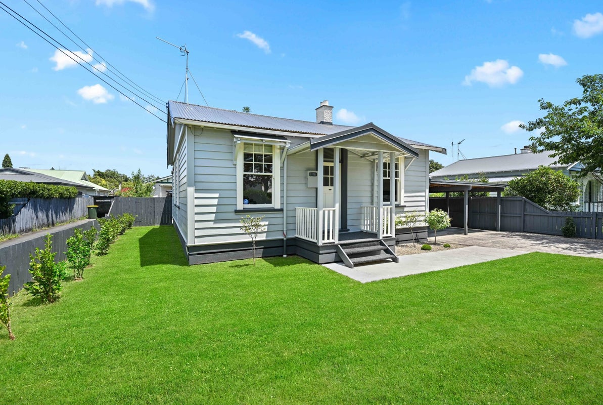 16 Pukeko Street, Frankton, Hamilton - Carousel 1
