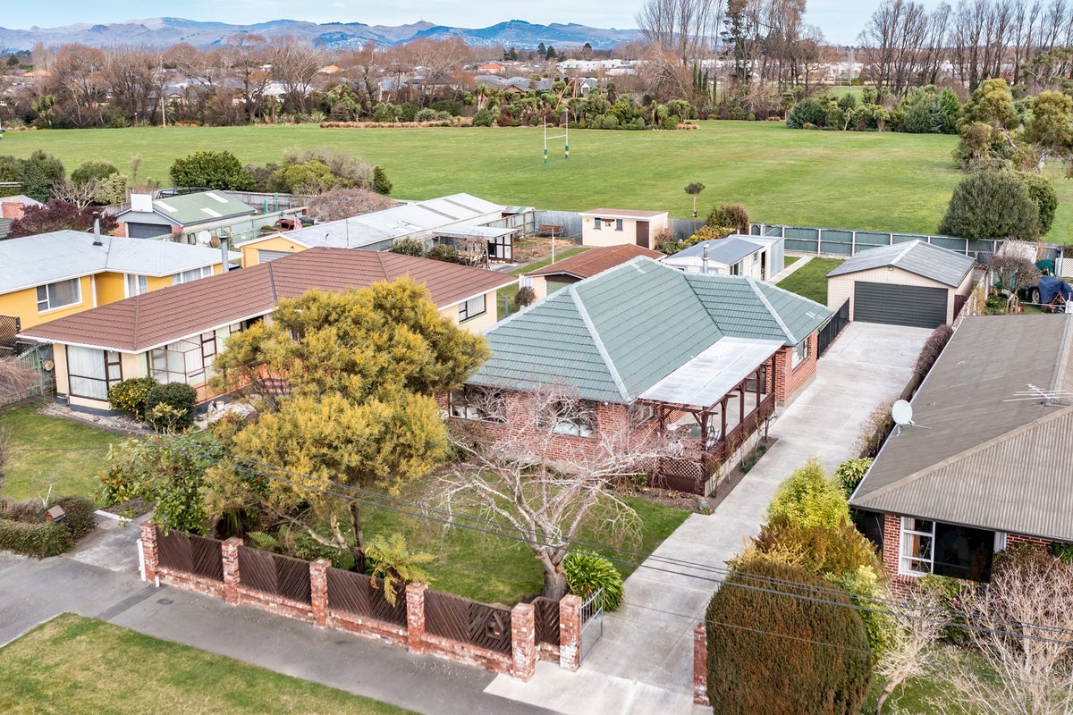 87 Englefield Road, Northwood, Christchurch - Carousel 2
