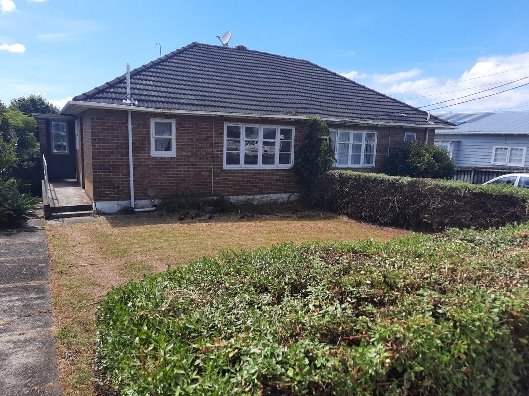 1/31 Hanlon Crescent, Narrow Neck, Auckland - Carousel 1