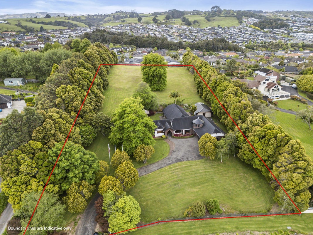 11 Gracechurch Drive, Flat Bush, Auckland - Carousel 2