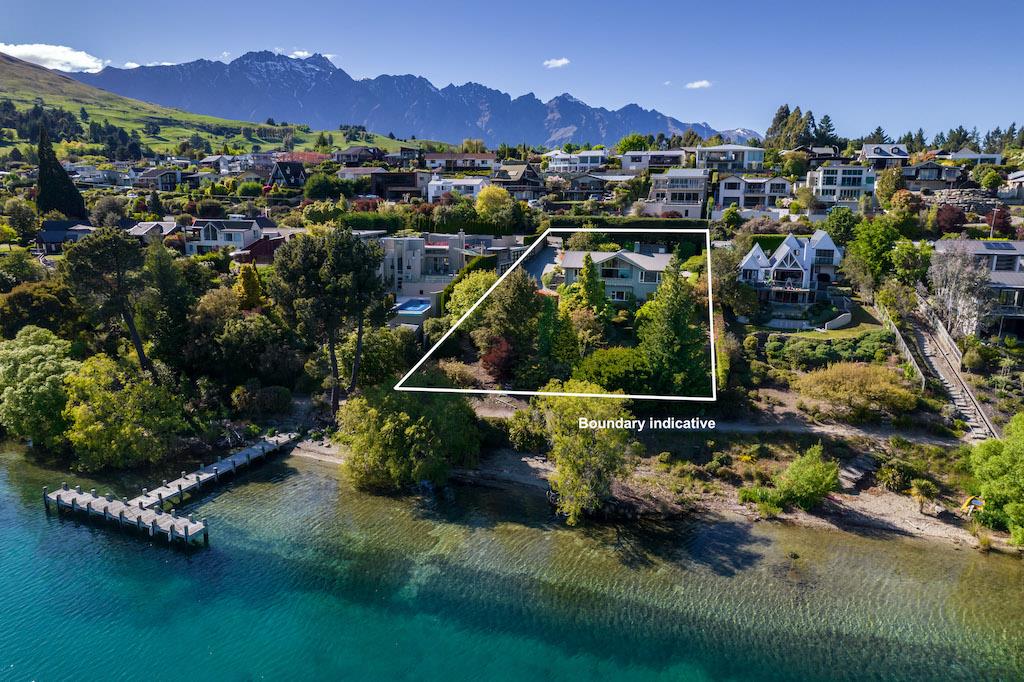 611 Peninsula Road, Kelvin Heights, Queenstown - Carousel 1