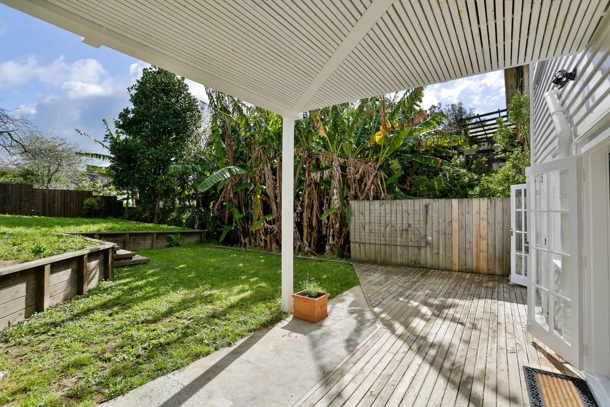 33 Third Avenue, Kingsland, Auckland  - Carousel 2