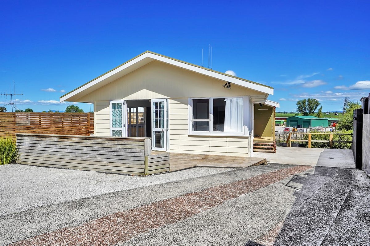 469 Kahikatea Drive, Dinsdale, Hamilton - Carousel 1