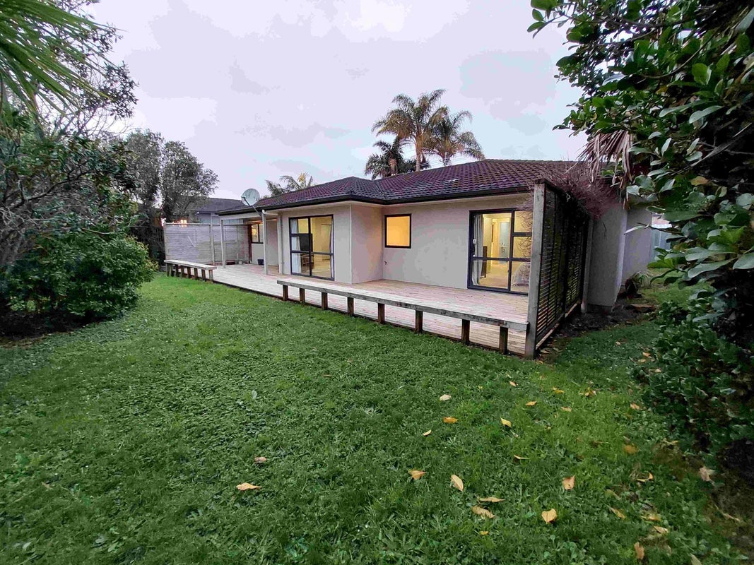 42 Triangle Road, Massey, Auckland - Carousel 14