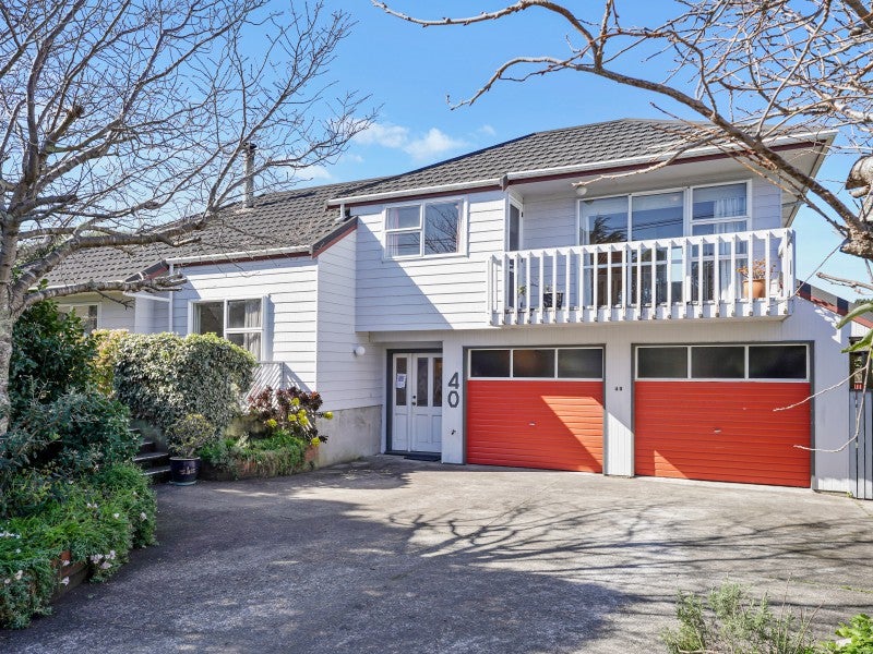 40 Rauparaha Street, Waikanae Beach, Waikanae - Carousel 1