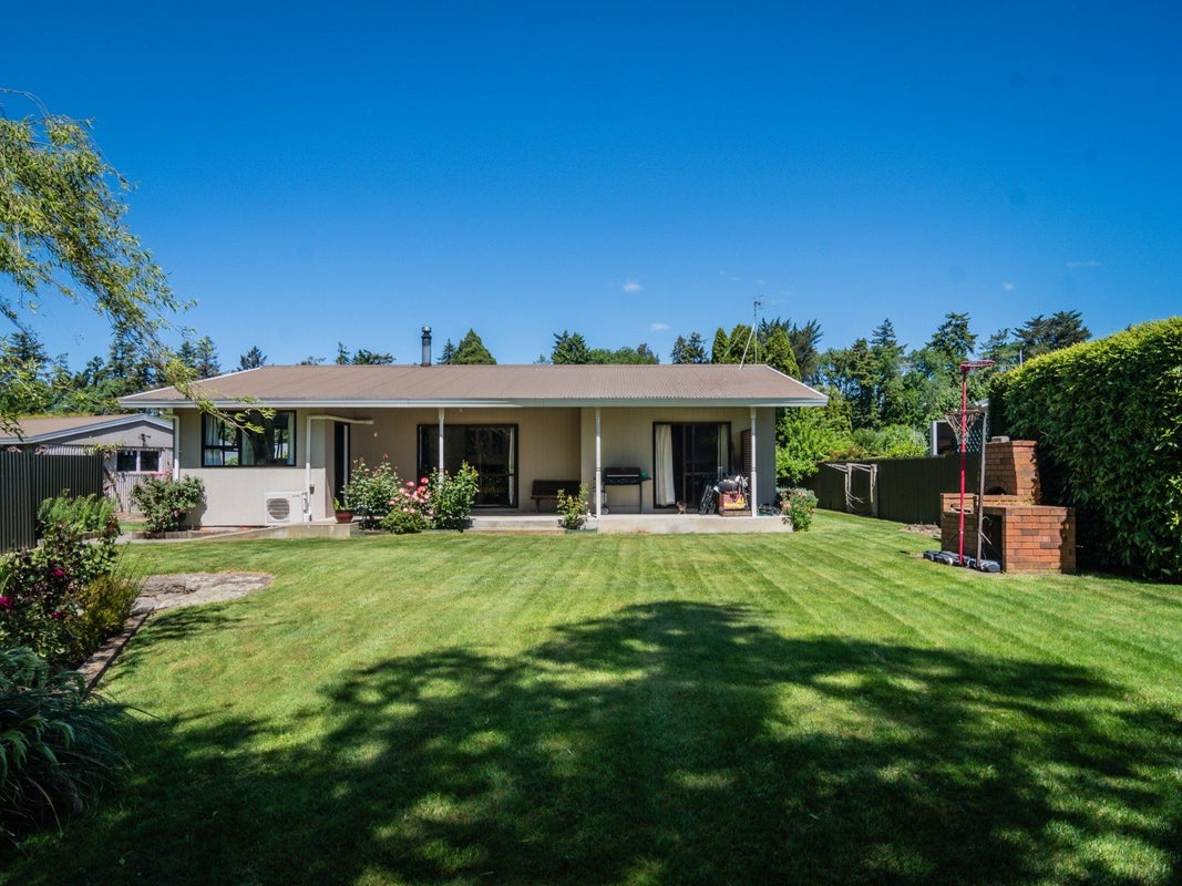 8 Owen Street, Temuka - Carousel 1