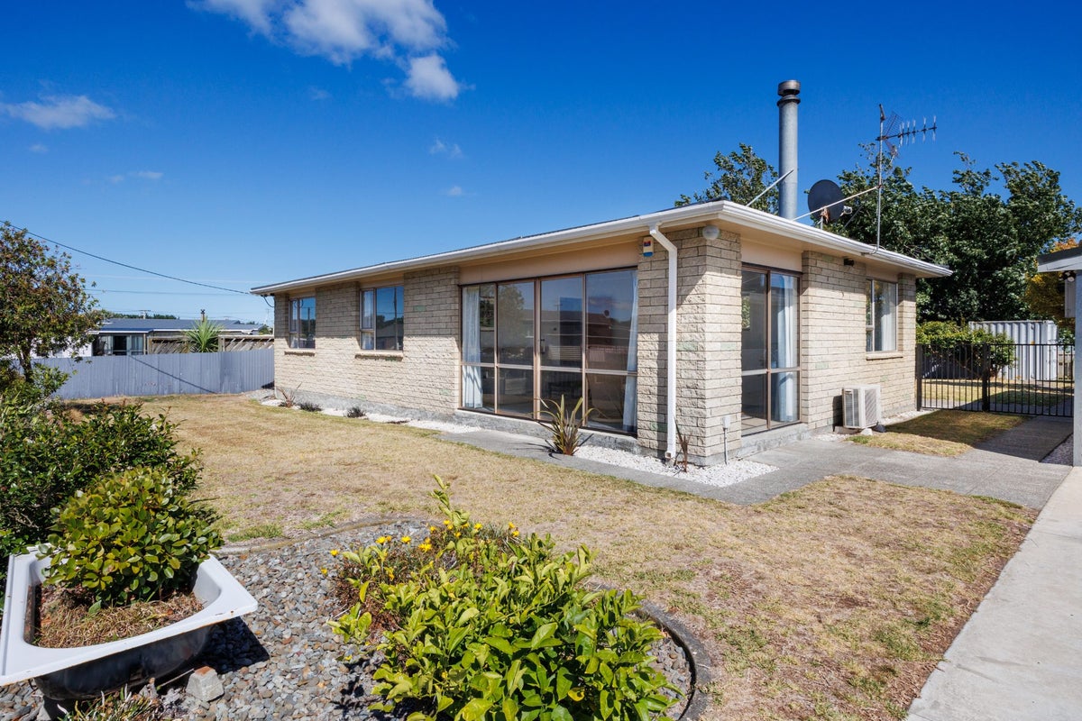 81 Thomas Place, Foxton Beach, Foxton - Carousel 1