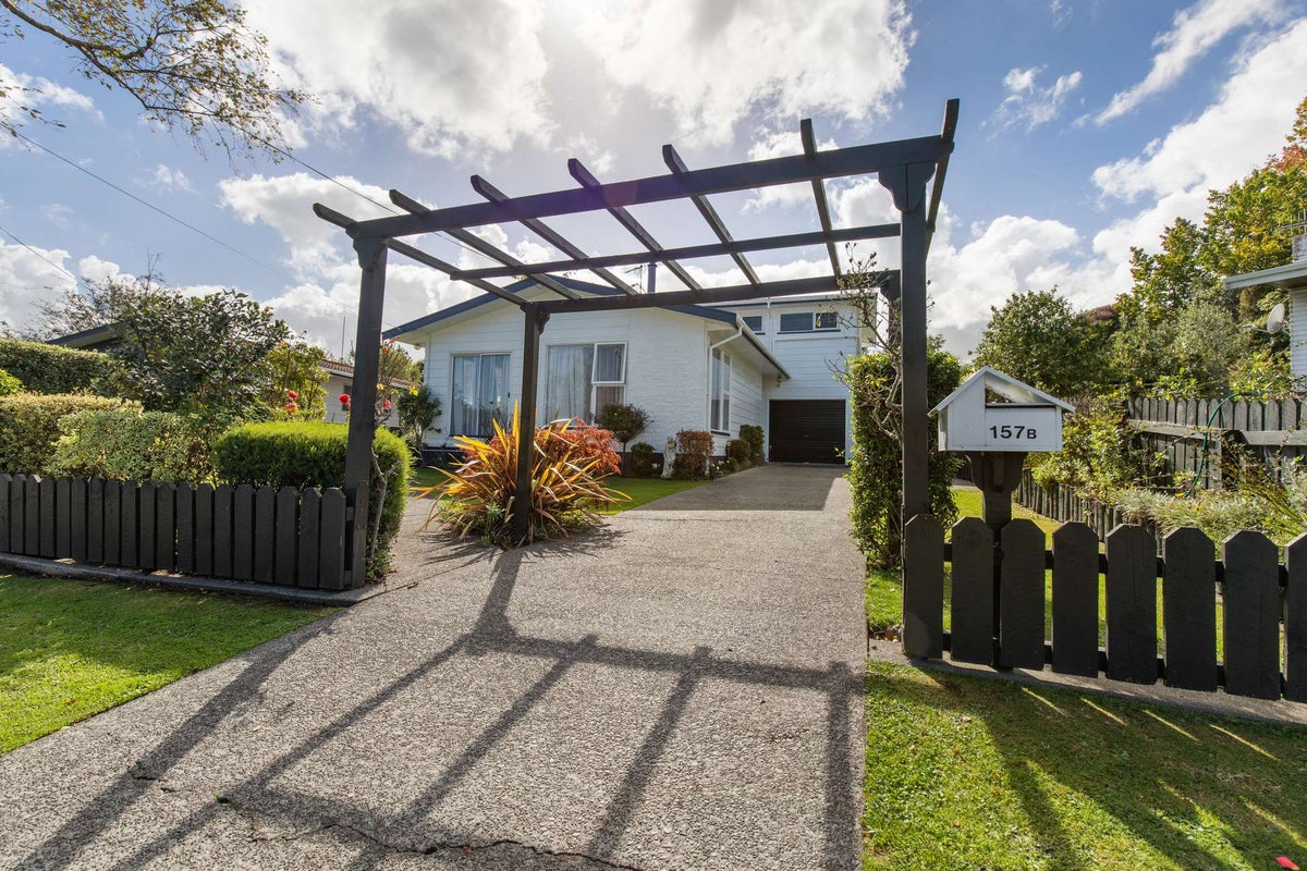157B No 3 Line, Whanganui East, Whanganui - Carousel 1