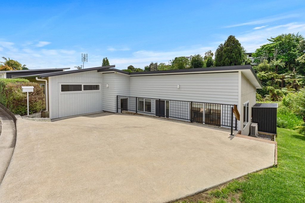 5F Winiata Street, Brookfield, Tauranga - Carousel 1