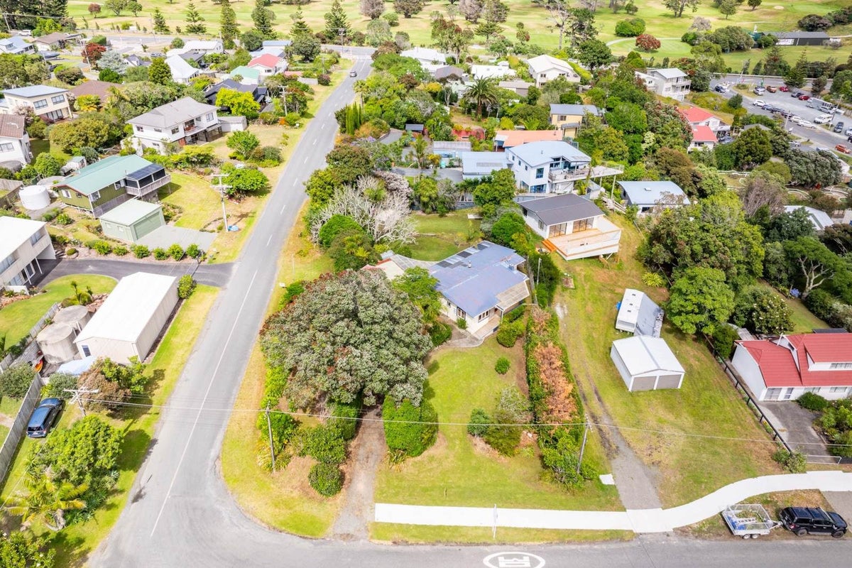 12 Ellen Street, Mangawhai Heads, Kaipara, Northland - Carousel 37