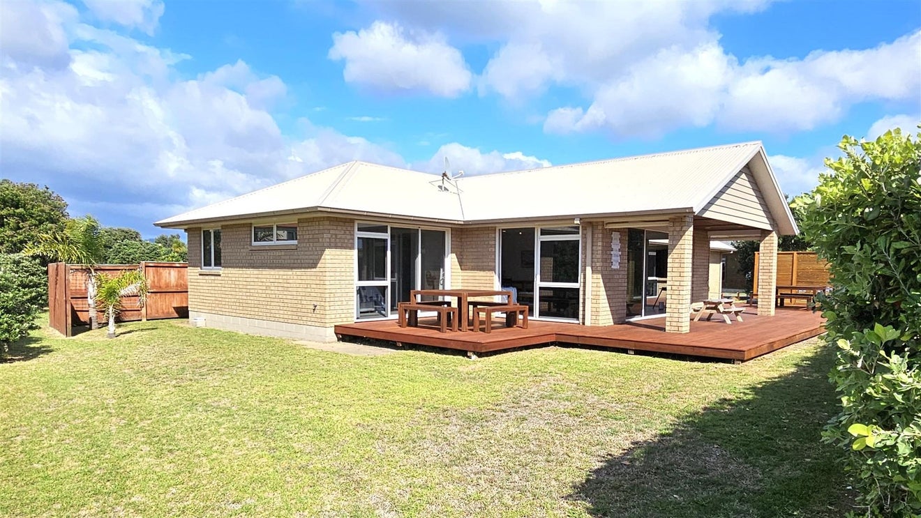 110 Totara Place, Matarangi - Carousel 2