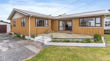 68 Gloucester Road, Manurewa, Auckland - Carousel 1