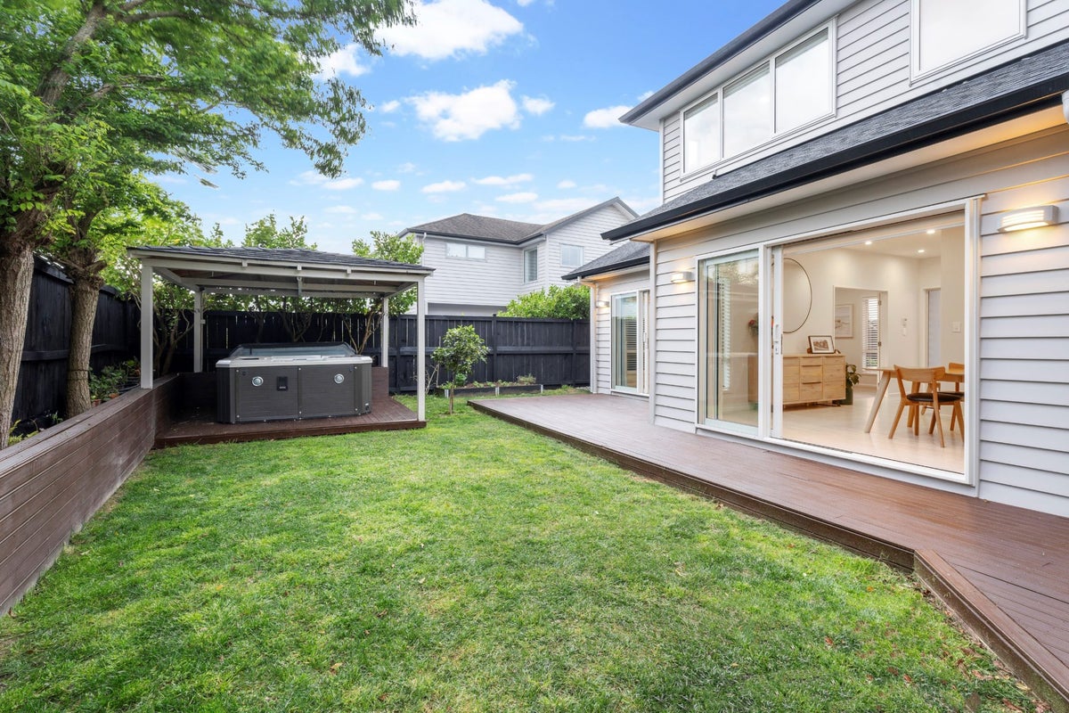 10 Bianca Court, Karaka, Papakura - Carousel 2