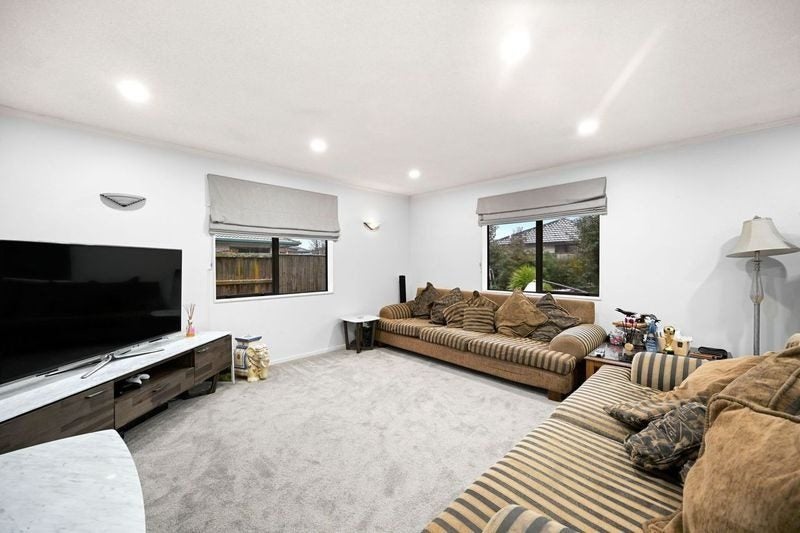 60 Bouverie Crescent, Flagstaff, Hamilton - Carousel 11