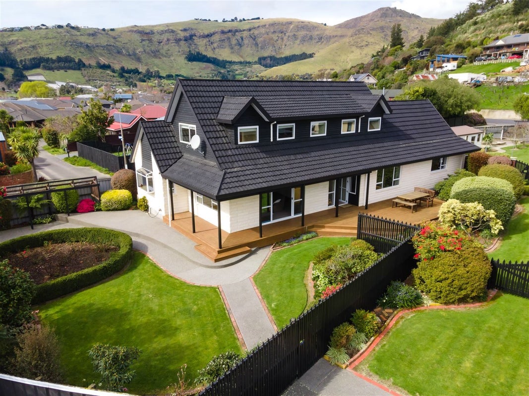 6 Clonbracken Lane, Heathcote Valley, Christchurch - Carousel 1