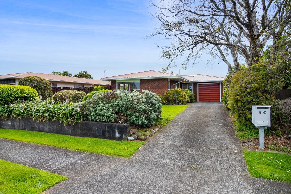 66 Manu Crescent, Upper Vogeltown, New Plymouth - Carousel 1