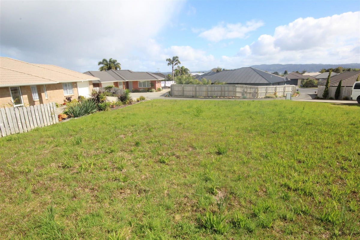 55 North Crest Drive, Onerahi, Whangarei - Carousel 1