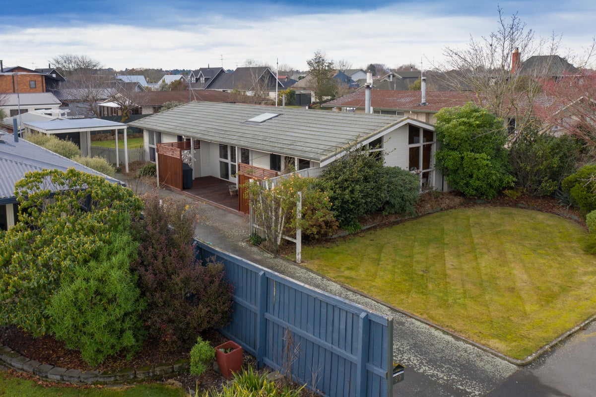 30 Churchill Avenue, Allenton, Ashburton - Carousel 21