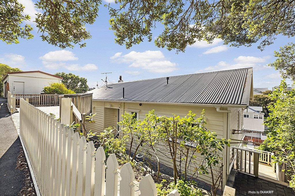 95 Hataitai Road, Hataitai, Wellington - Carousel 1