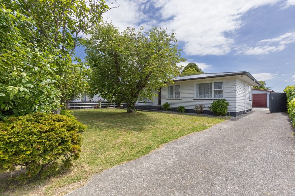 11 Coverdale Street, Onekawa, Napier - Carousel 1