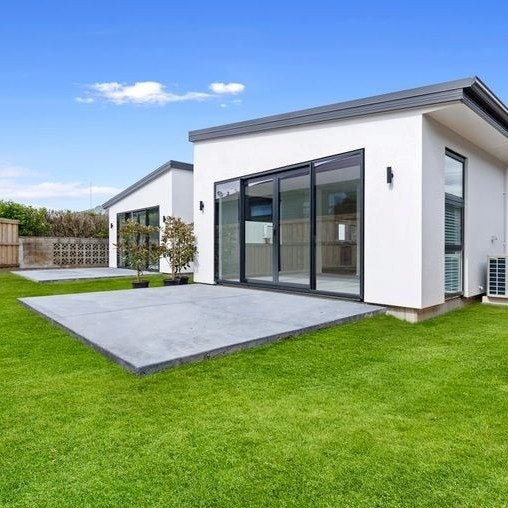 2/78 Sandwich Road, St Andrews, Hamilton - Carousel 1