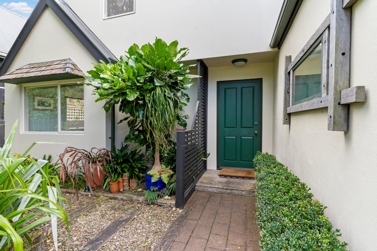 67 Ludlam Street, Seatoun, Wellington - Carousel 2