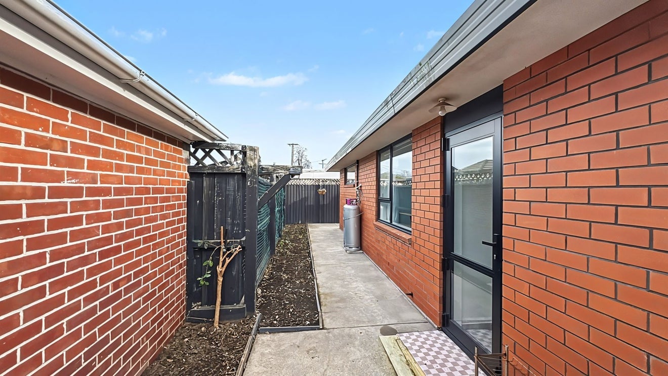 20A Chepstow Avenue, Fendalton, Christchurch - Carousel 17