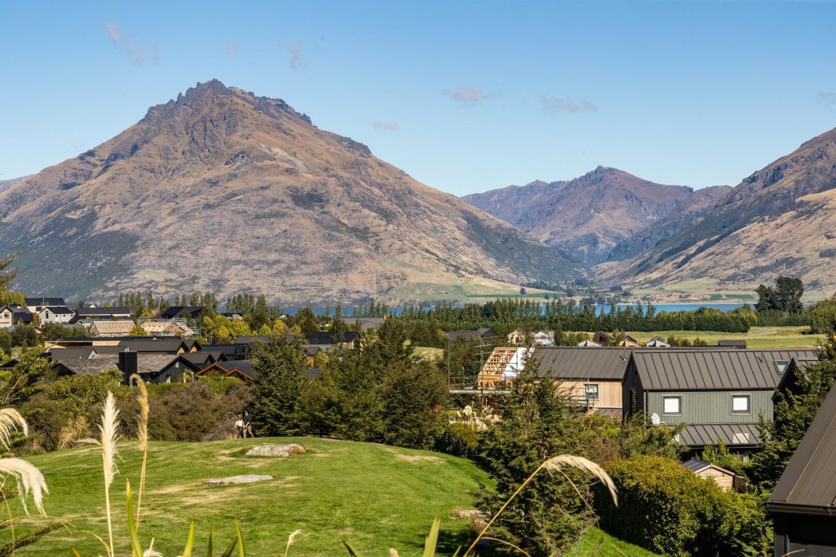8 Falconer Rise, Jacks Point, Queenstown - Carousel 36