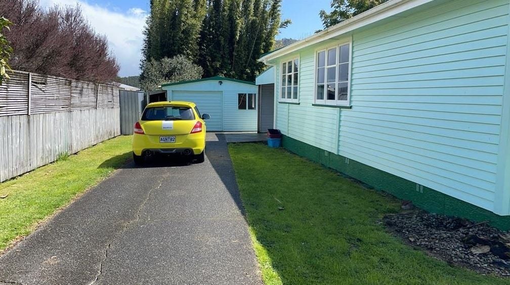 42 George Street, Hikurangi, Hikurangi - Carousel 2
