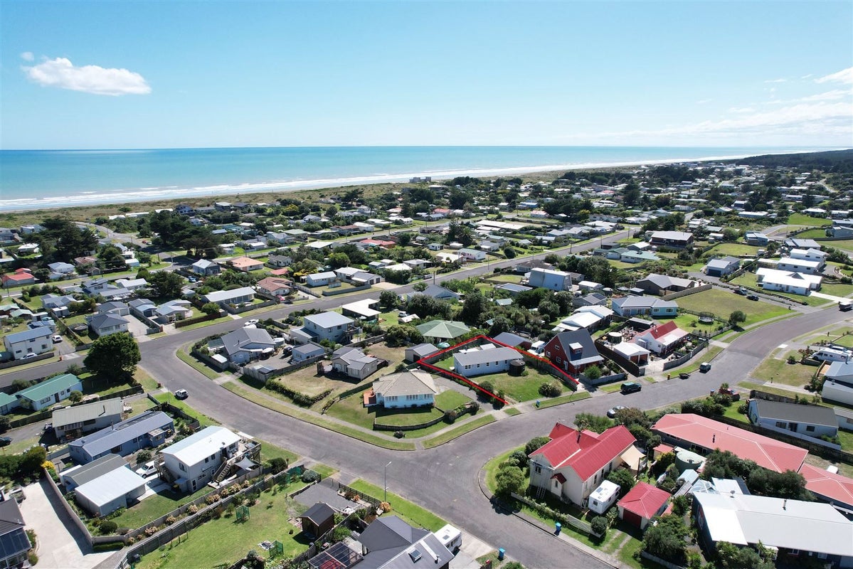 4 Taonui Street, Waitarere Beach, Levin - Carousel 15