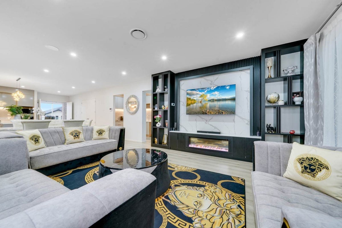 40 Drumnaconagher Road, Flat Bush, Auckland - Carousel 2