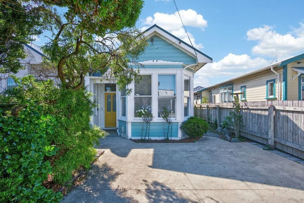 80 Cuba Street, Petone, Lower Hutt - Carousel 22
