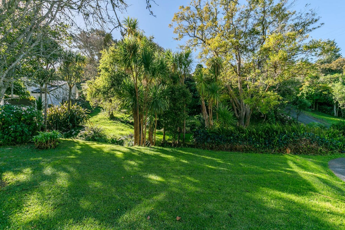 76A Braemar Road, Castor Bay, Auckland - Carousel 2