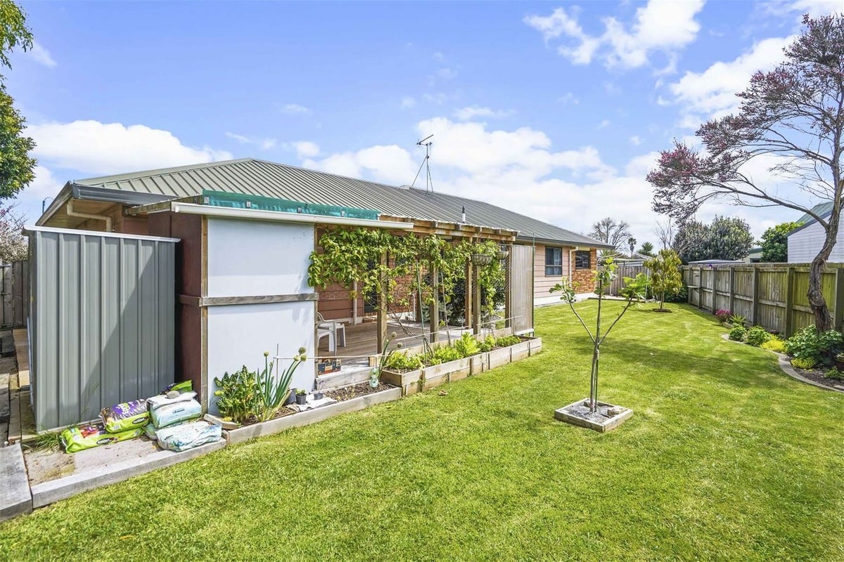 17 Mews Place, Forest Lake, Hamilton - Carousel 20