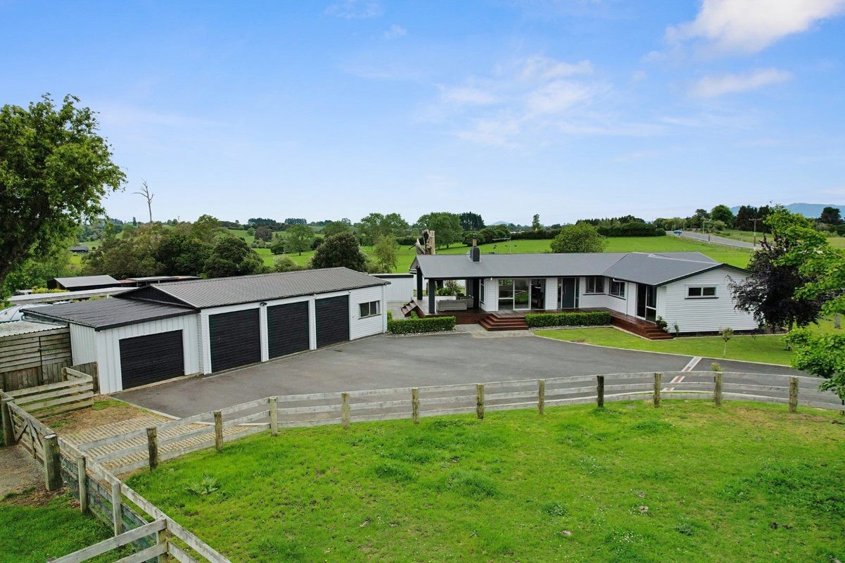 4 Laxon Road, Whatawhata - Carousel 1