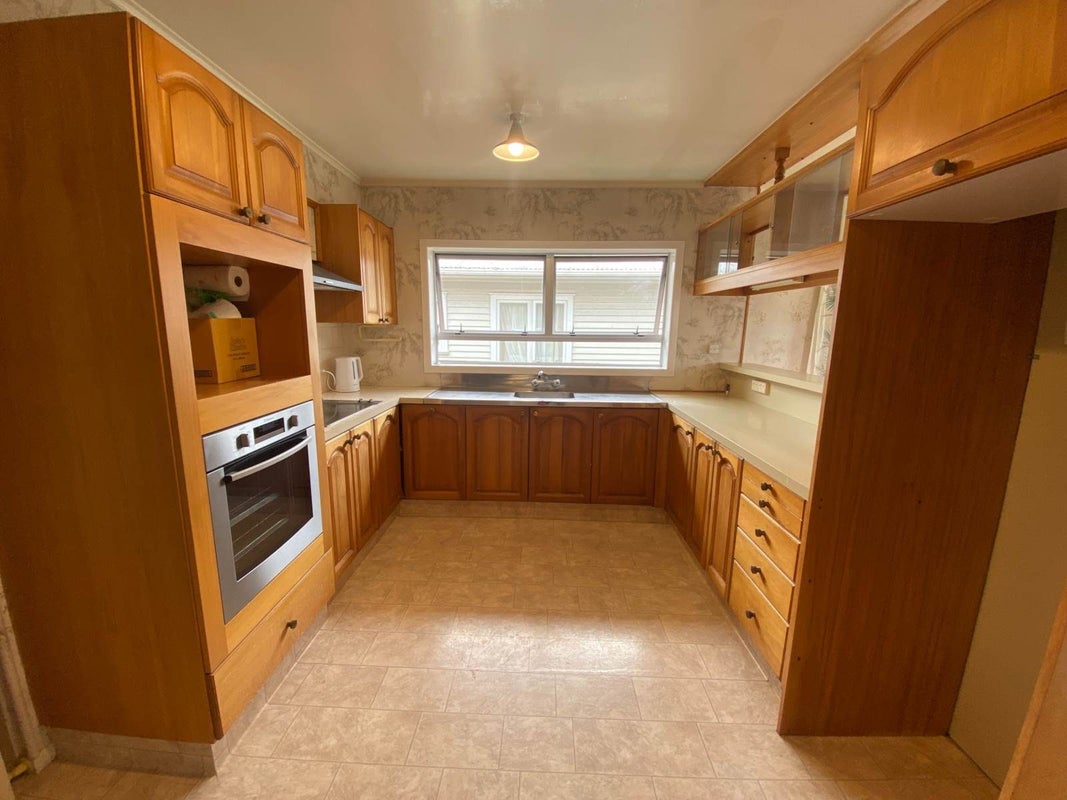 35 Pembroke Street, Papatoetoe, Auckland - Carousel 2