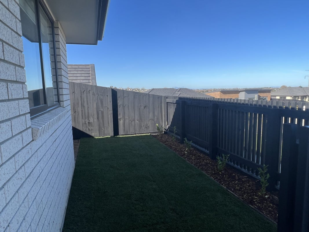 102 Pragma Rise, Huntington, Hamilton - Carousel 10