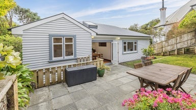 27 Crofton Road, Ngaio, Wellington - Carousel 1