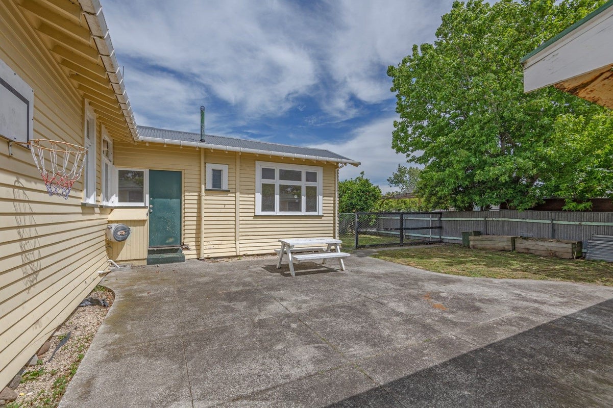 6 Kowhai Avenue, Takaro, Palmerston North - Carousel 14