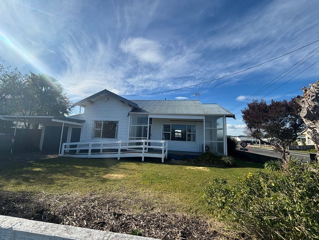 36 Moana Street, Whanganui East, Whanganui - Carousel 1