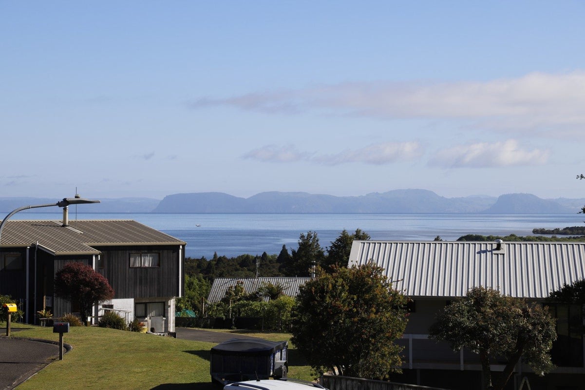 11 Paurini Place, Motuoapa, Motuoapa - Carousel 2