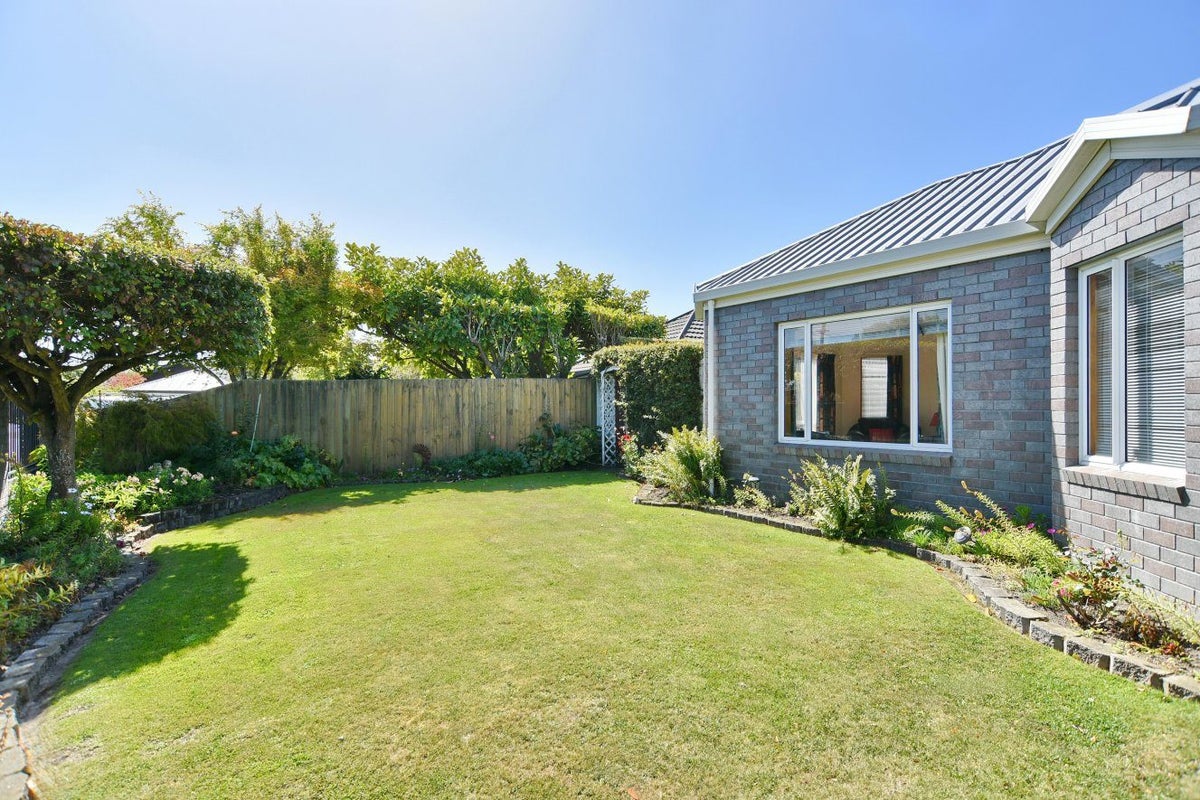 30 Farnswood Place, Redwood, Christchurch - Carousel 24