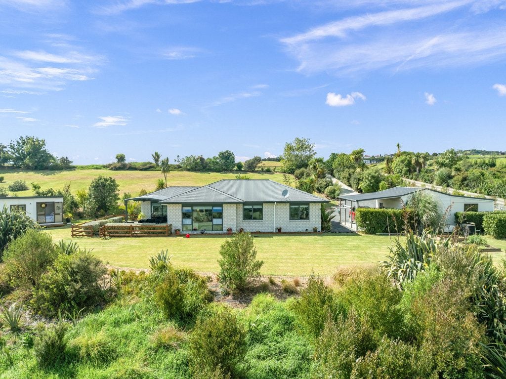 76 Daniel Parade, Wellsford - Carousel 1