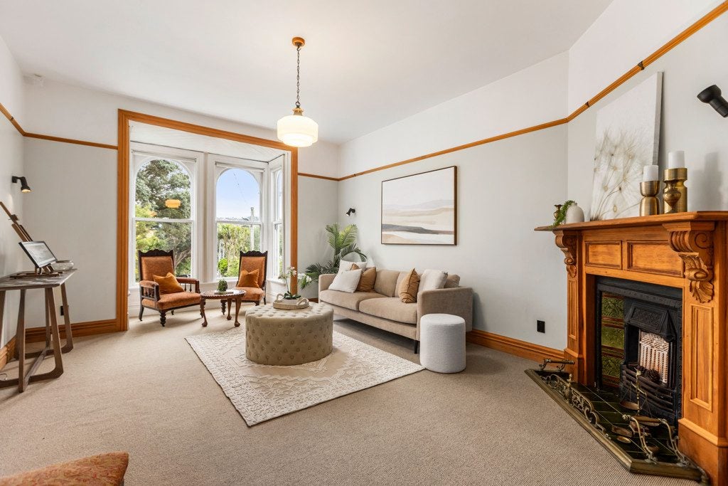 1 Valley Street, Island Bay, Wellington - Carousel 2