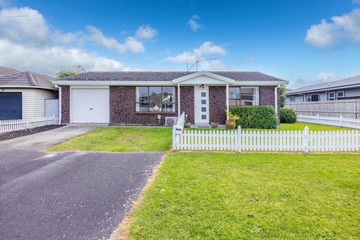 1A Duncan Road, St Andrews, Hamilton - Carousel 2