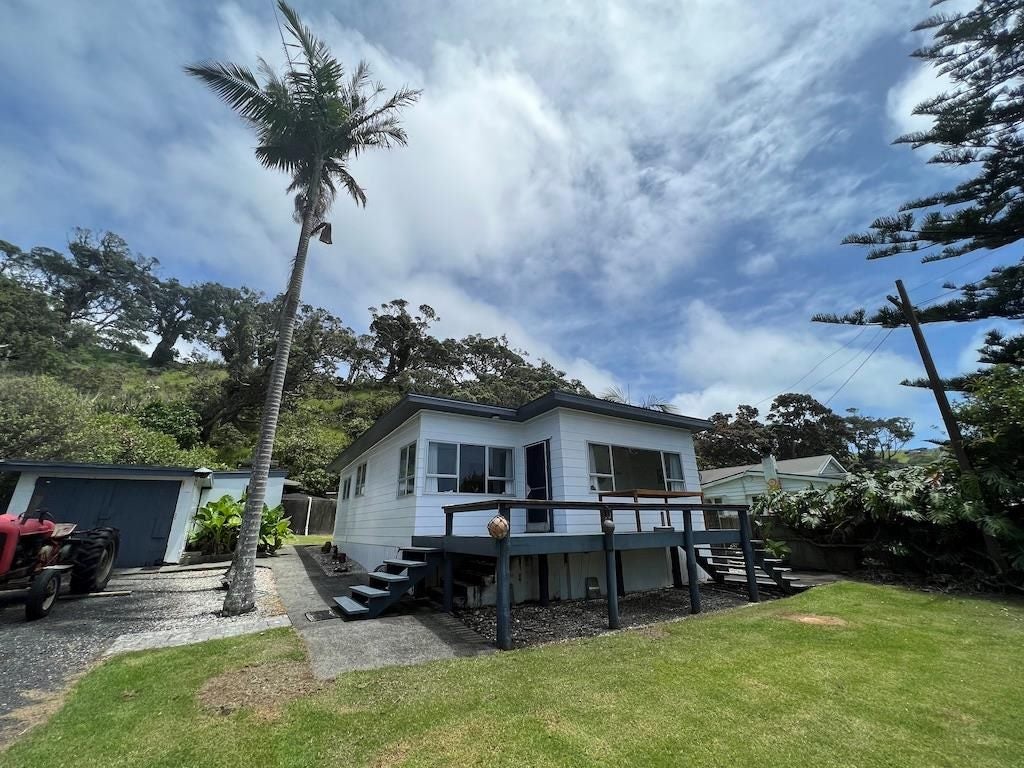 221 Oakura Road, Oakura, Hikurangi - Carousel 19