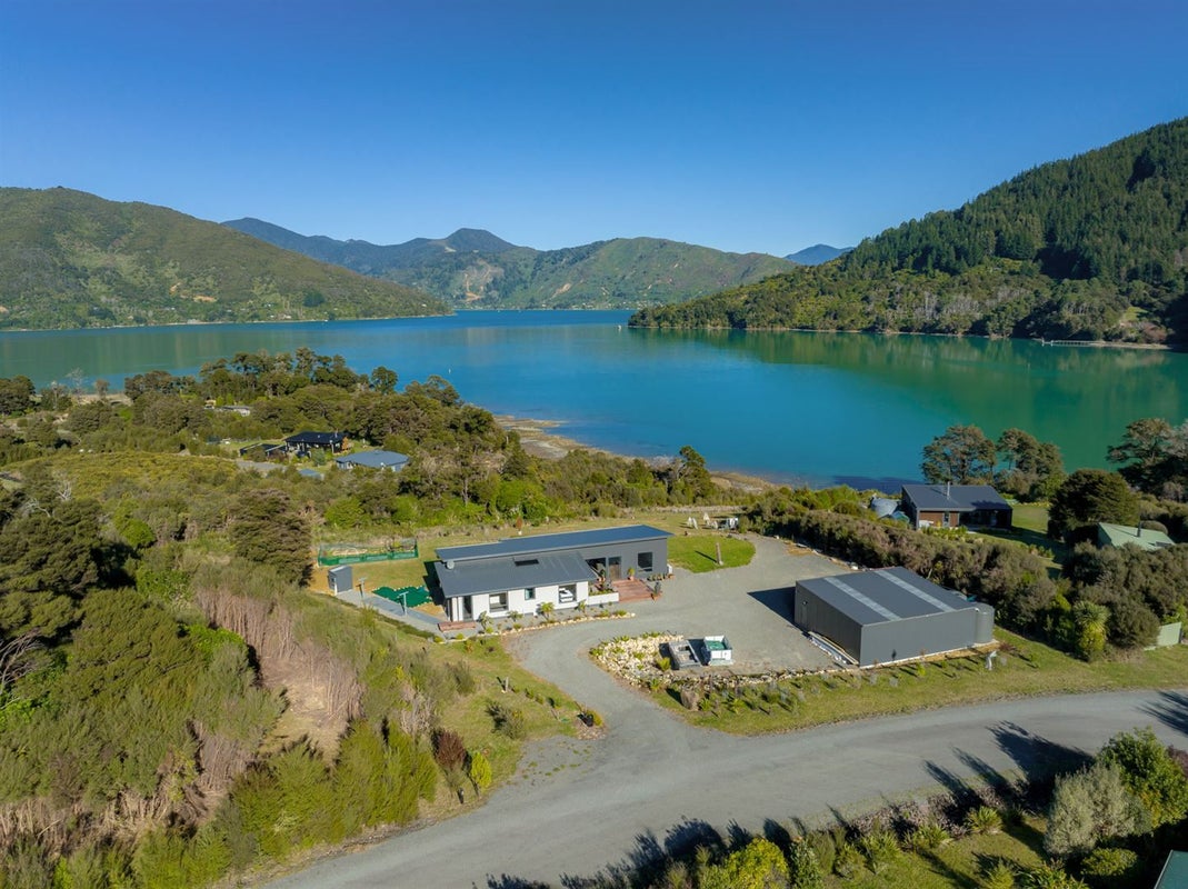 13 Tai Close, Kaiuma Bay, Havelock - Carousel 1