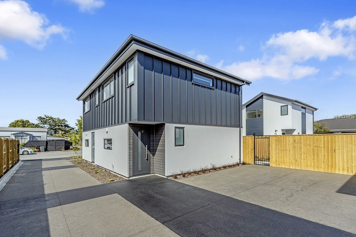 2/17 Frederick Street, Waltham, Christchurch - Carousel 12