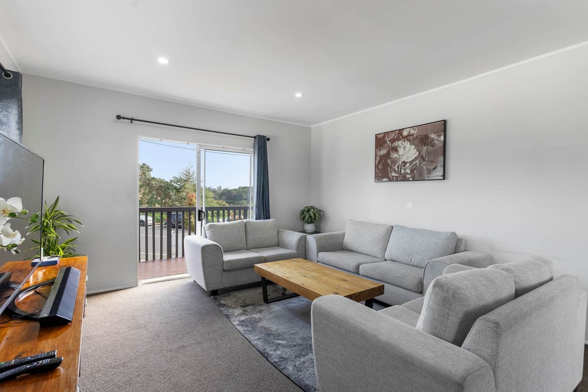 1/38B Manuka Road, Glenfield, Auckland - Carousel 1