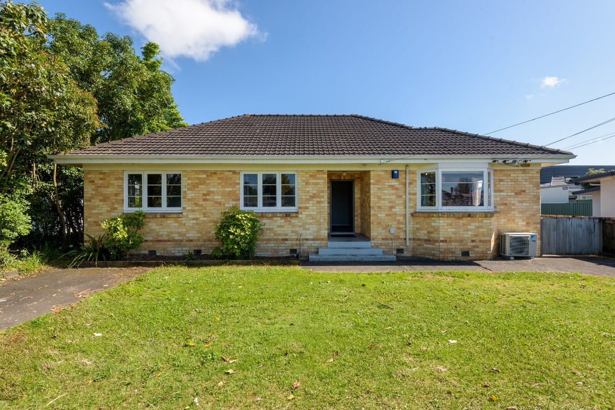 6 Howden Road, Fairfield, Hamilton - Carousel 2
